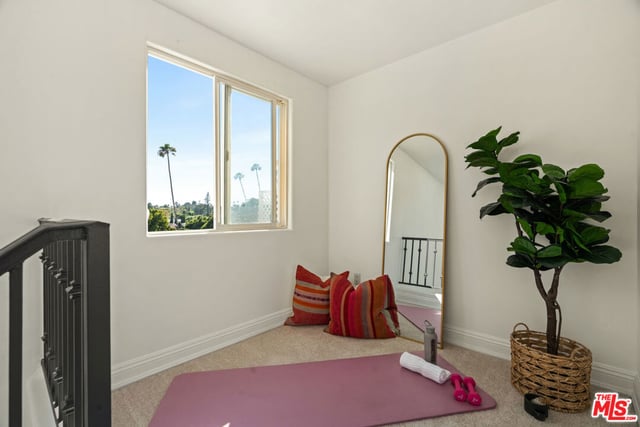 11982 Mayfield Avenue D, Los Angeles, CA 90049 — photo 34 of 37