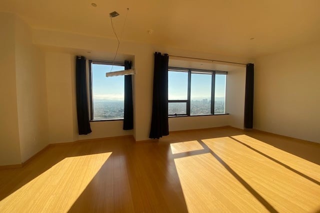 1100 Wilshire Boulevard 2601, Los Angeles, CA 90017 — photo 3 of 13