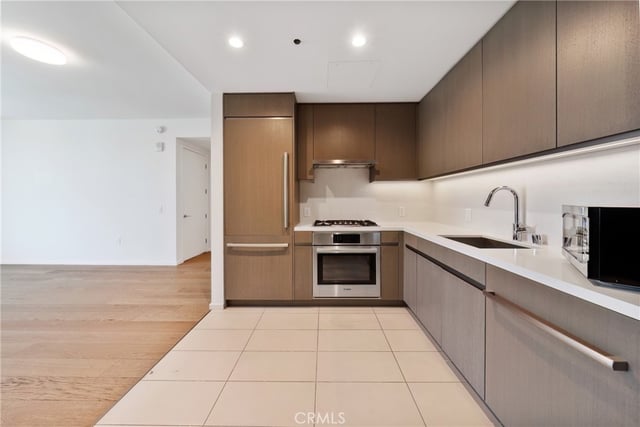 889 Francisco St 1210, Los Angeles, CA 90017 — photo 12 of 40