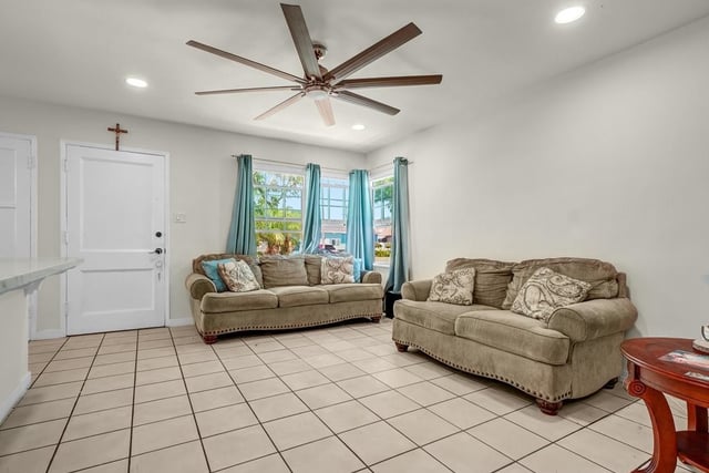 5072 Gardenia, Long Beach, CA 90807 — photo 6 of 30