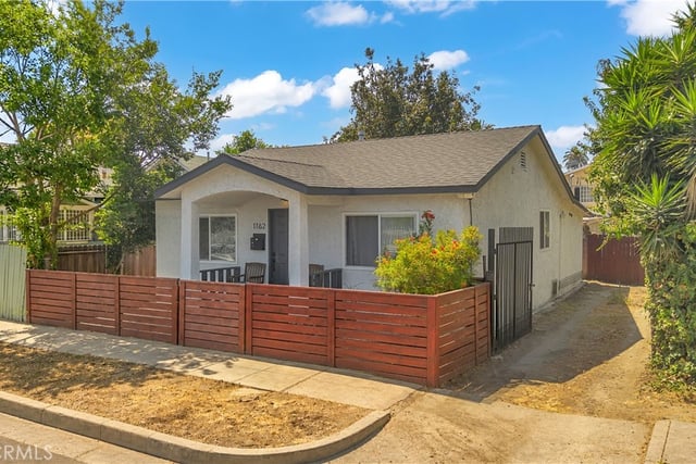 1162 39th Place, Los Angeles, CA 90037 — photo 2 of 22