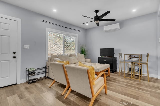 1162 39th Place, Los Angeles, CA 90037 — photo 5 of 22