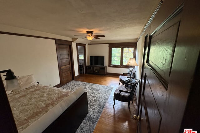2750 Raymond Avenue, Los Angeles, CA 90007 — photo 13 of 41