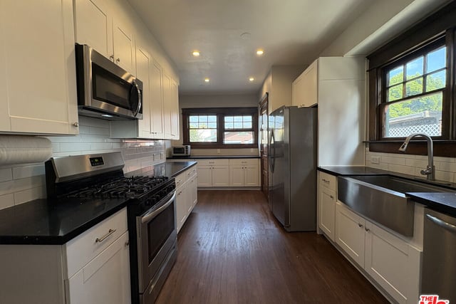 2750 Raymond Avenue, Los Angeles, CA 90007 — photo 26 of 41