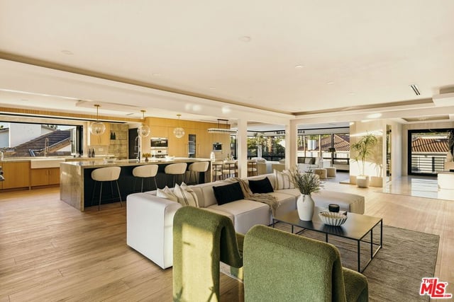5328 W 62nd Street, Los Angeles, CA 90056 — photo 11 of 37