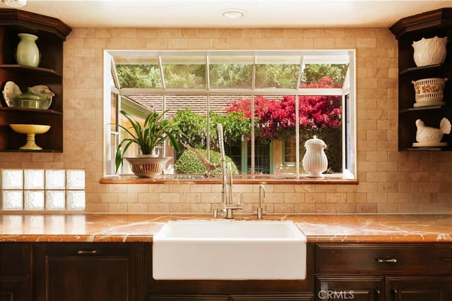 1138 Coldwater Canyon Drive, Beverly Hills, CA 90210 — photo 10 of 34