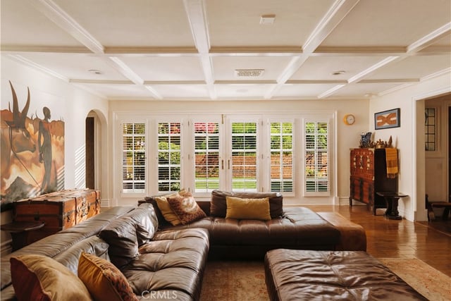 1138 Coldwater Canyon Drive, Beverly Hills, CA 90210 — photo 14 of 34