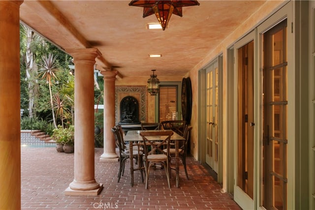 1138 Coldwater Canyon Drive, Beverly Hills, CA 90210 — photo 23 of 34