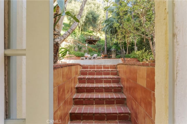 1138 Coldwater Canyon Drive, Beverly Hills, CA 90210 — photo 28 of 34