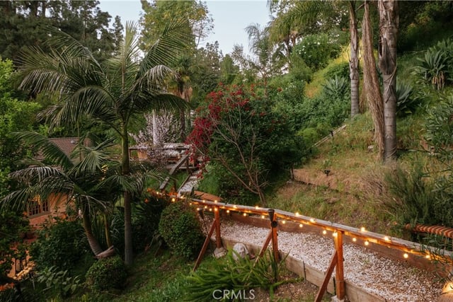 1138 Coldwater Canyon Drive, Beverly Hills, CA 90210 — photo 30 of 34