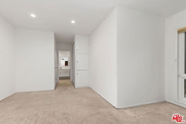 3407 Huxley Street 29, Los Angeles, CA 90027 — photo 9 of 32
