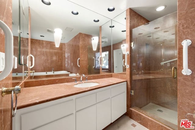 101 California Avenue 802, Santa Monica, CA 90403 — photo 22 of 32
