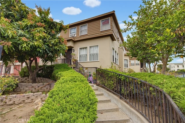 148 S Normandie Avenue, Los Angeles, CA 90004 — photo 2 of 15