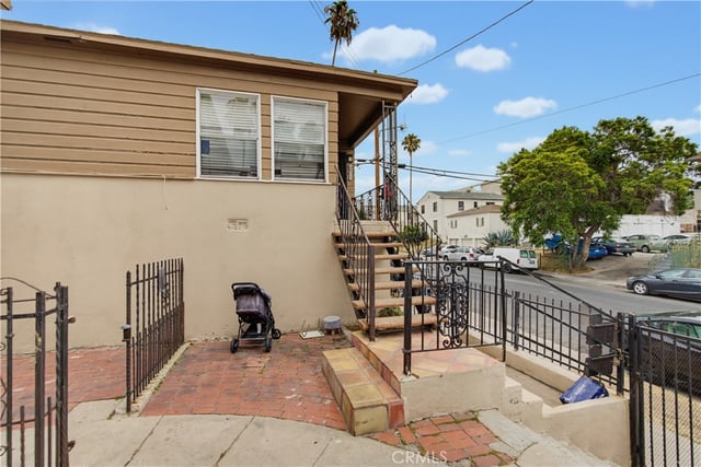 148 S Normandie Avenue, Los Angeles, CA 90004 — photo 9 of 15