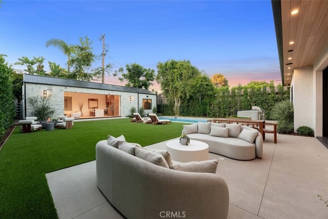10433 Valley Spring Lane, Toluca Lake, CA 91602 — photo 22 of 69