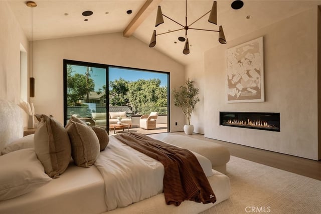 10433 Valley Spring Lane, Toluca Lake, CA 91602 — photo 43 of 69