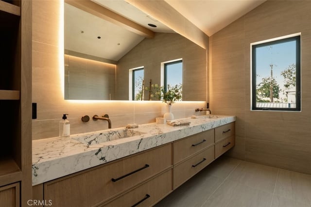 10433 Valley Spring Lane, Toluca Lake, CA 91602 — photo 50 of 69