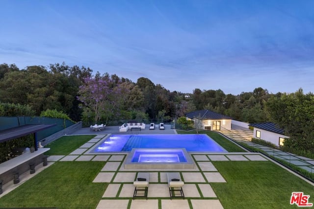 499 Halvern Drive, Los Angeles, CA 90049 — photo 33 of 34