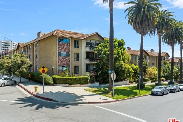 1750 Camino Palmero Street 237, Los Angeles, CA 90046 — photo 25 of 34