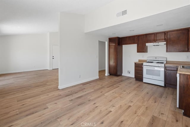 15822 Ada Street, Canyon Country, CA 91387 — photo 10 of 34