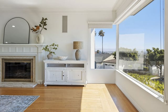 10212 S 7th Avenue, Inglewood, CA 90303 — photo 9 of 36