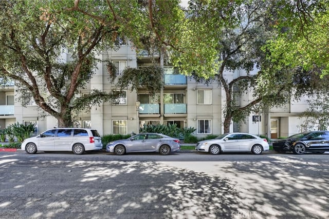 160 S Hudson Avenue 111, Pasadena, CA 91101 — photo 3 of 24