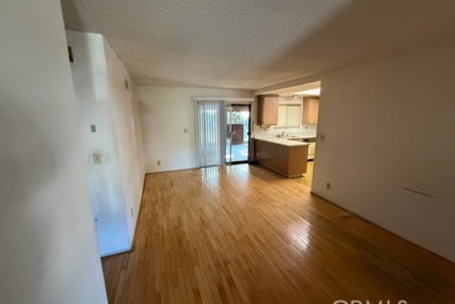7907 Etiwanda, Reseda, CA 91335 — photo 5 of 13