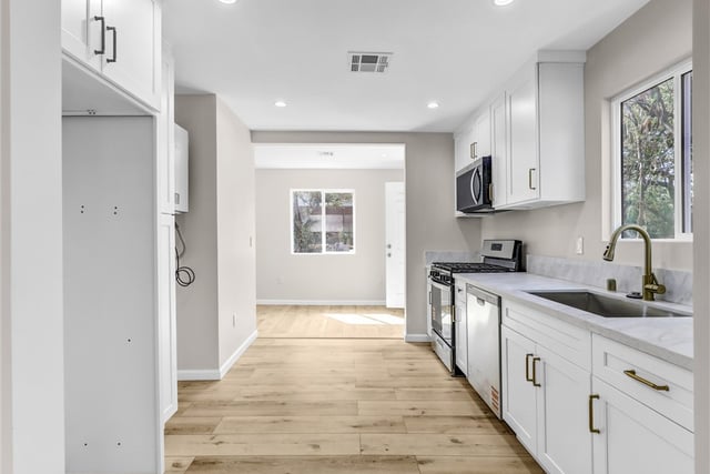 4126 E 1st, Los Angeles, CA 90063 — photo 8 of 20