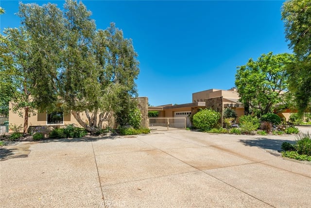 25411 Colette Way, Calabasas, CA 91302 — photo 8 of 59