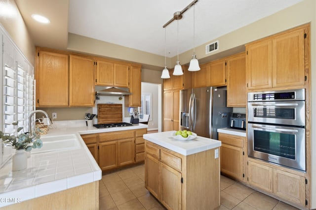 10474 Mammoth Street, Ventura, CA 93004 — photo 9 of 30
