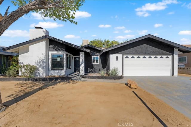 44934 Hanstead, Lancaster, CA 93535 — photo 3 of 41