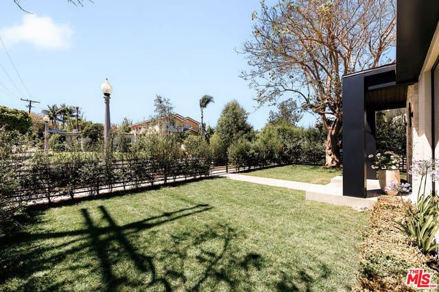 2202 California Avenue, Santa Monica, CA 90403 — photo 30 of 31