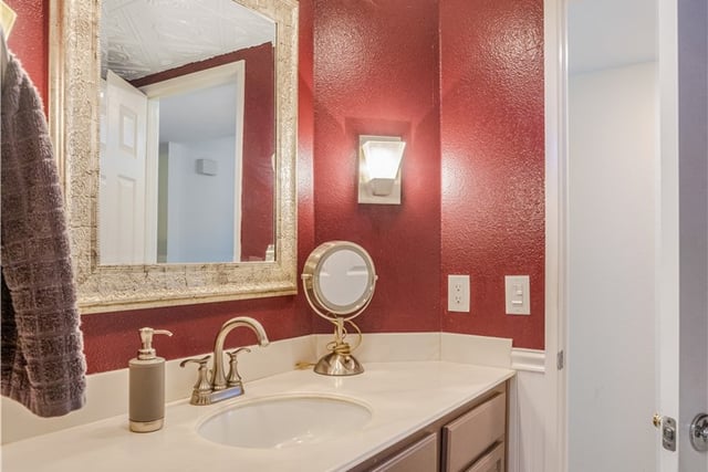 2102 Redrock Ct, Palmdale, CA 93551 — photo 19 of 72
