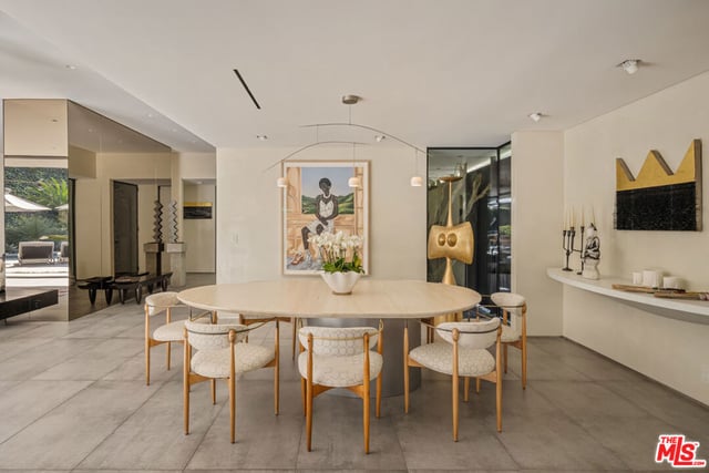 1087 Moraga Drive, Los Angeles, CA 90049 — photo 4 of 28