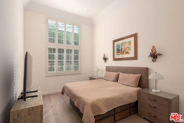 2337 Fox Hills Drive 102, Los Angeles, CA 90064 — photo 16 of 36