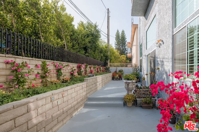 2337 Fox Hills Drive 102, Los Angeles, CA 90064 — photo 35 of 36