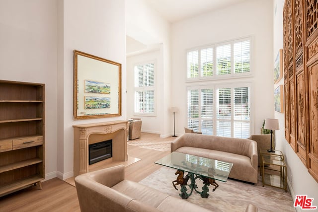 2337 Fox Hills Drive 102, Los Angeles, CA 90064 — photo 5 of 36