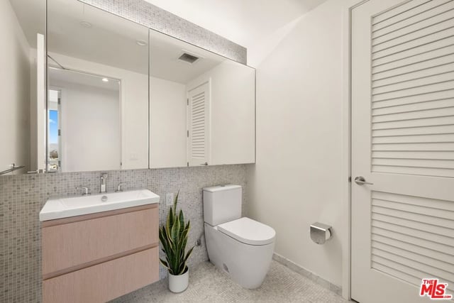 877 Francisco Street 1811, Los Angeles, CA 90017 — photo 8 of 10