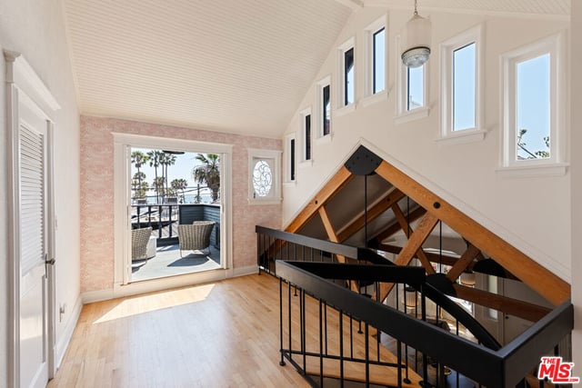 12 Rose Avenue, Los Angeles, CA 90291 — photo 22 of 50