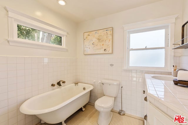 12 Rose Avenue, Los Angeles, CA 90291 — photo 44 of 50