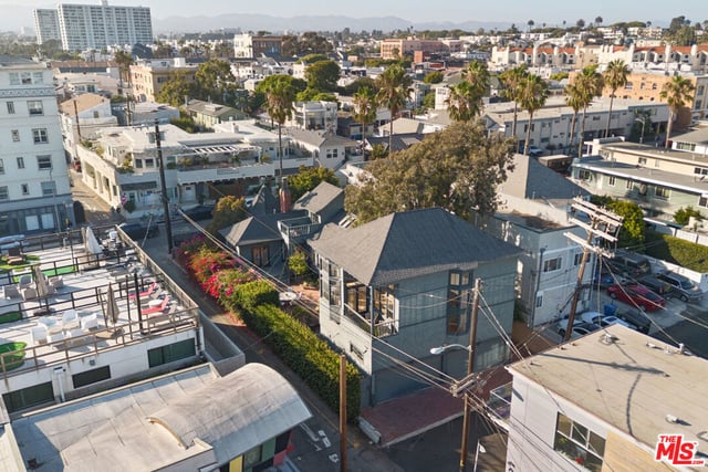 12 Rose Avenue, Los Angeles, CA 90291 — photo 47 of 50