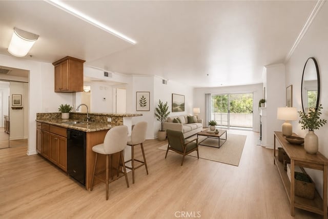 4401 Sepulveda 207, Sherman Oaks, CA 91403 — photo 17 of 30
