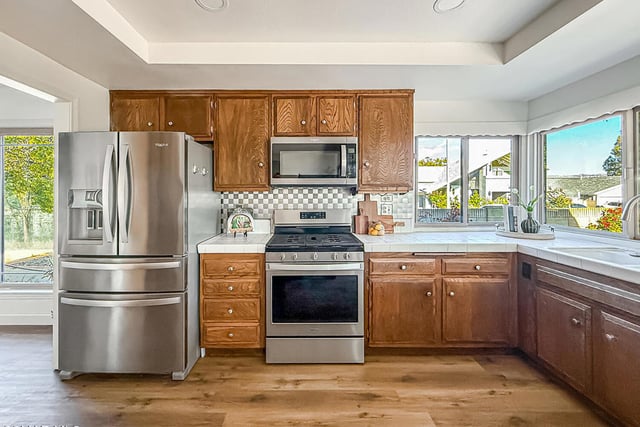 2188 E Fernview Street, Simi Valley, CA 93065 — photo 10 of 27