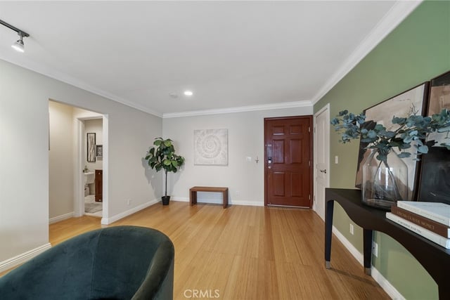 1154 S Barrington Avenue 213, Los Angeles, CA 90049 — photo 5 of 24