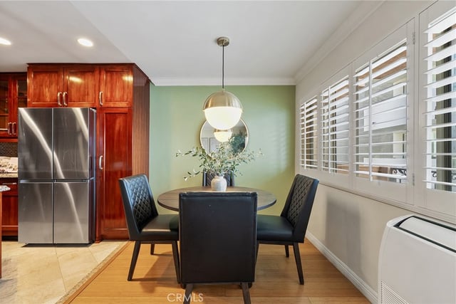 1154 S Barrington Avenue 213, Los Angeles, CA 90049 — photo 9 of 24
