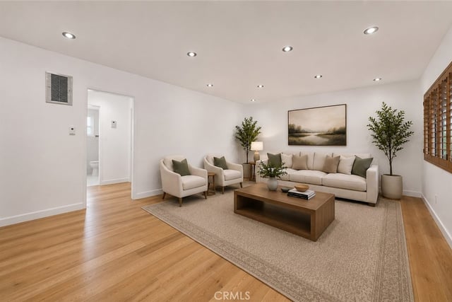 1824 20th Street C, Santa Monica, CA 90404 — photo 3 of 32