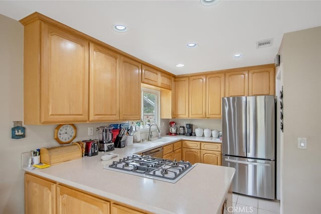 20862 Alaminos Drive, Saugus, CA 91350 — photo 16 of 37