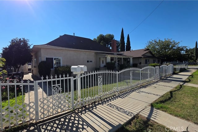 716 E 6th, Pomona, CA 91766 — photo 3 of 16