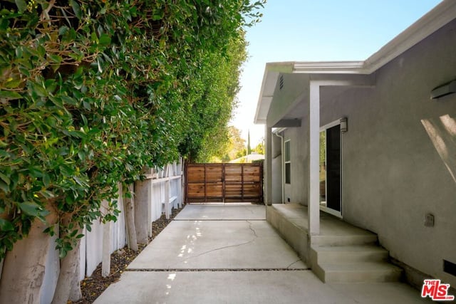 3046 Bagley Avenue, Los Angeles, CA 90034 — photo 19 of 22