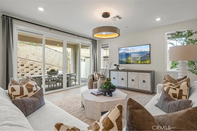 2145 Perdido Lane, Santa Paula, CA 93060 — photo 8 of 37